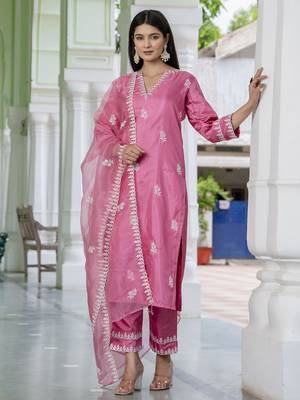Vredevogel women's embroidered silk blend calf length straight kurta trouser with dupatta set 1