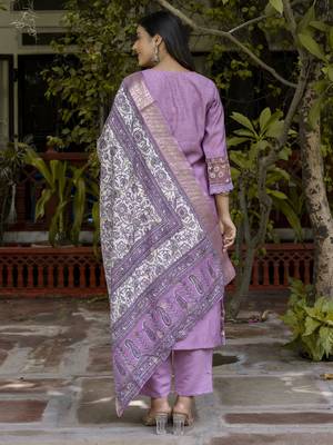 Vredevogel women's embroidered silk blend calf length straight kurta trouser with dupatta set 2