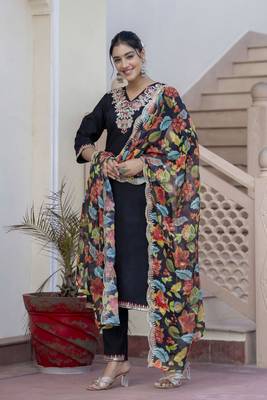 Vredevogel women's embroidered silk blend calf length straight kurta trouser with dupatta set 1