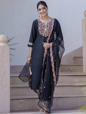 Vredevogel women's embroidered silk blend calf length straight kurta trouser with dupatta set 1