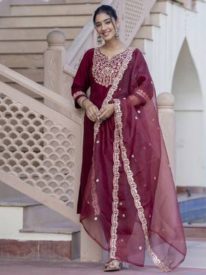 Vredevogel women's embroidered silk blend calf length straight kurta trouser with dupatta set 1
