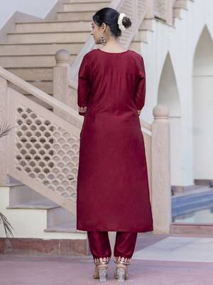 Vredevogel women's embroidered silk blend calf length straight kurta trouser with dupatta set 2