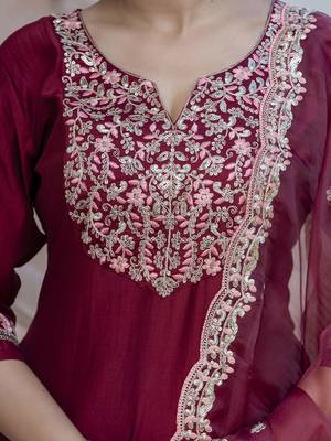 Vredevogel women's embroidered silk blend calf length straight kurta trouser with dupatta set 3