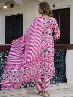 Vredevogel women cotton blend kurta pant dupatta set 2