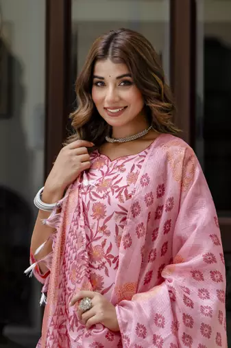 Vredevogel women cotton blend kurta pant dupatta set