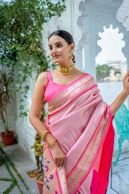 Baby Pink kanjivaram silk blend zari Weaving Border & Printed Pallu With Blouse For Women 2