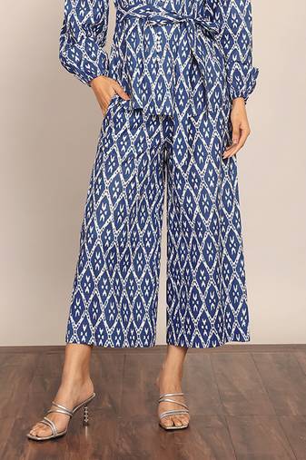 Blue and white co-ord set relaxed pant