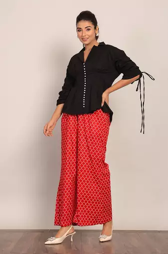Red relaxed pant with full elastic belt