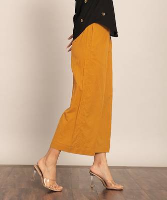 Yellow solid relaxed pant 4