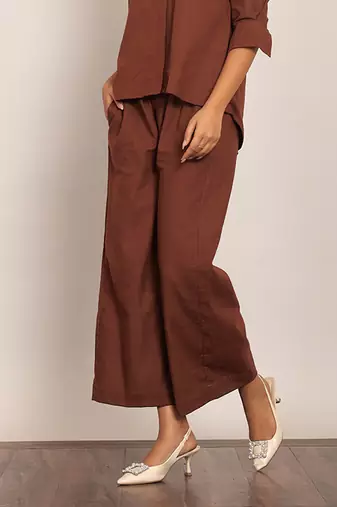 Brown solid relaxed pant
