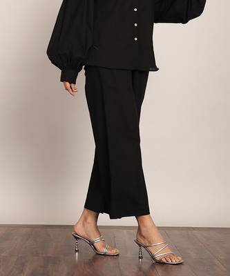 Black solid relaxed pant 4