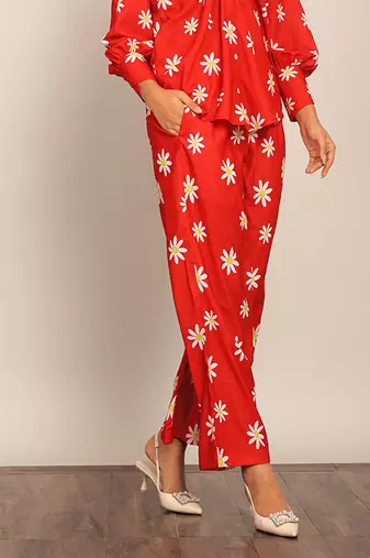 Red and white floral print relaxed pant