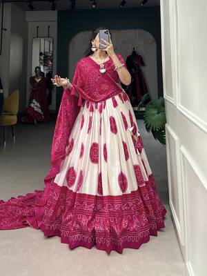 Women's Lehenga Choli Set For Wedding  1