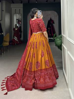 Women's Lehenga Choli Set For Wedding  2