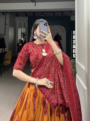 Women's Lehenga Choli Set For Wedding  4