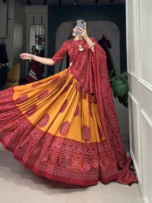 Women's Lehenga Choli Set For Wedding  5