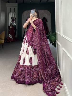 Women's Lehenga Choli Set For Wedding  4