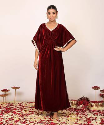 Maroon velvet solid kaftan set 1