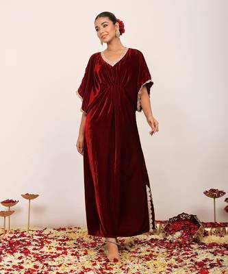 Maroon velvet solid kaftan set 3