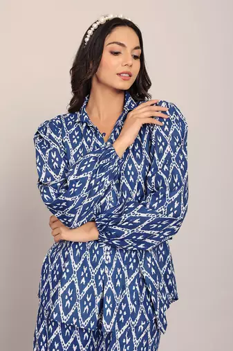 Blue and white cotton geometric shirts