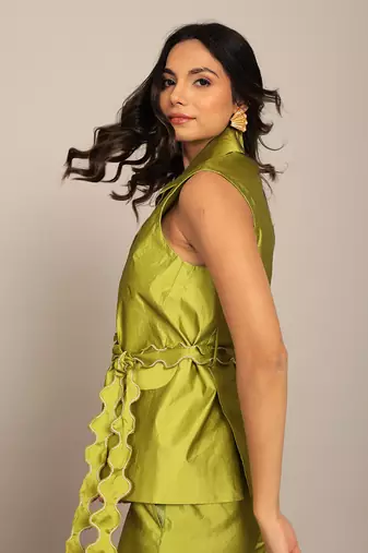 Green taffeta solid top
