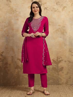 Women's Chanderi Embroidered Straight Kurta with Pant And Dupatta Set 1