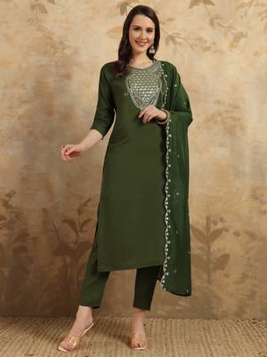 Women's Chanderi Embroidered Straight Kurta with Pant And Dupatta Set 1