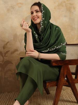 Women's Chanderi Embroidered Straight Kurta with Pant And Dupatta Set 5