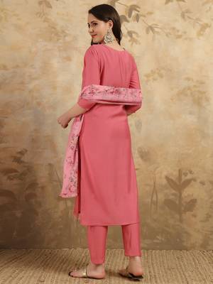 Women's Chanderi Embroidered Straight Kurta with Pant And Dupatta Set 2