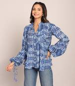 Blue and white cotton geometric top