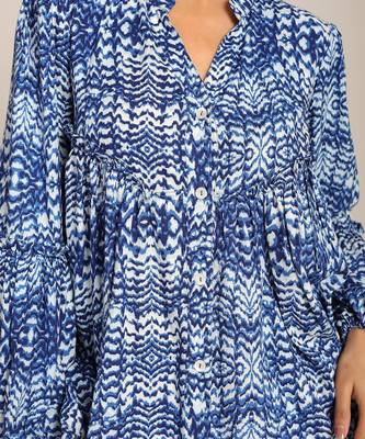 Blue and white cotton geometric top 6