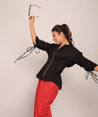 Black cotton solid top 6