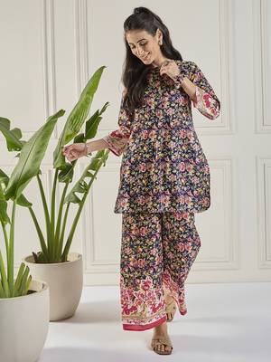 Winered women navy blue printed border co-ord set 1