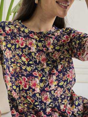 Winered women navy blue printed border co-ord set 5