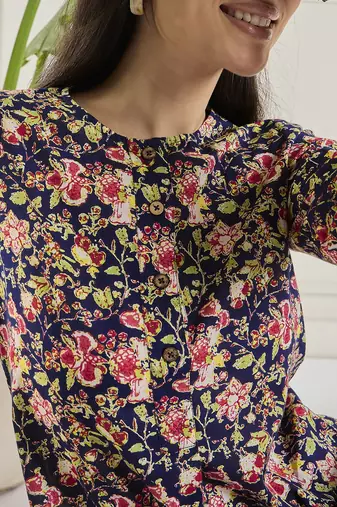 Winered women navy blue printed border co-ord set