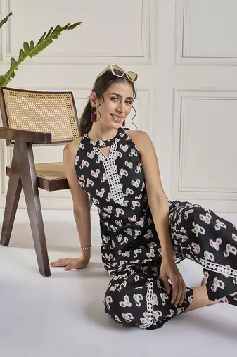 Winered women black ikat print halter neck co-ord set