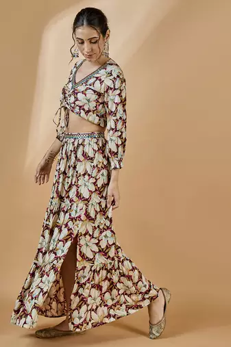 Winered women embroidered crop-top and skirt co-ord set