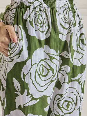 Winered women green lace detailing yoke co-ord set 5