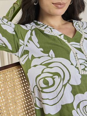 Winered women green neck & sleeve lace detailing co-ord set 4