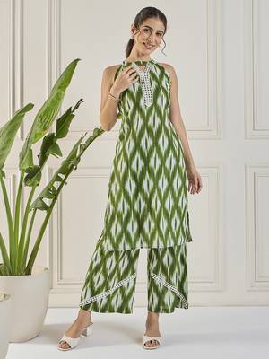 Winered women green halter neck co-ord set 1