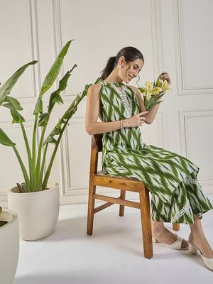 Winered women green halter neck co-ord set 2