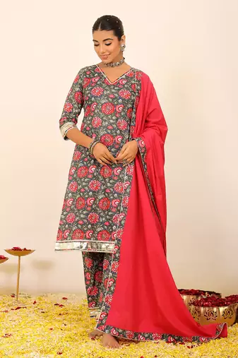 Floral printed multicolour kurta set paired with pant and pink dupatta