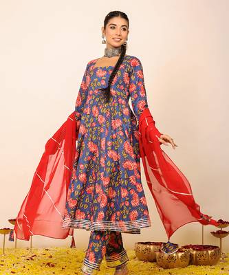Multicolour floral printed anarkali suit set paired with pant and pink dupatta 3