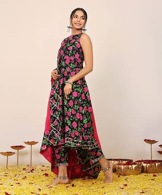 Multicolour floral printed anarkali suit set paired with pant and pink dupatta 3