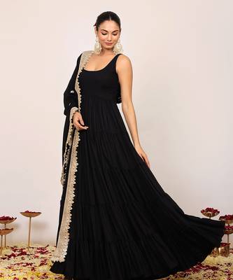 Black solid anarkali kurta set paired with dupatta having gota work at border 4