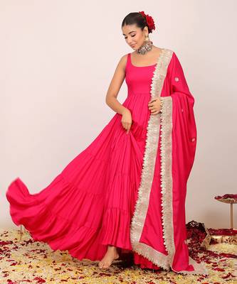 Pink solid anarkali kurta set paired with dupatta having gota work at border 4
