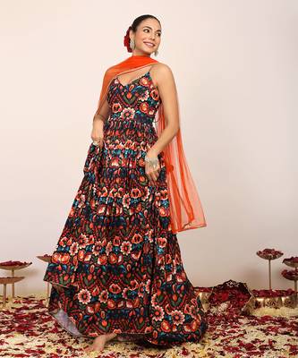 Floral printed multicolour anarkali kurta set with sweetheart neckline paired with orange dupatta 4
