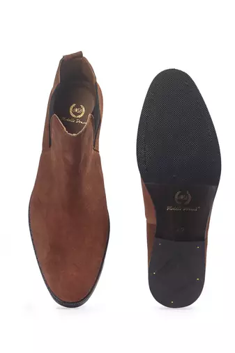 Brown suede-leather chelsea boots