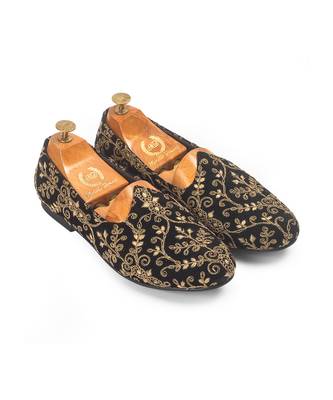 Golden maurya juttis 1