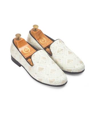 Cream ajmeri slipons 1